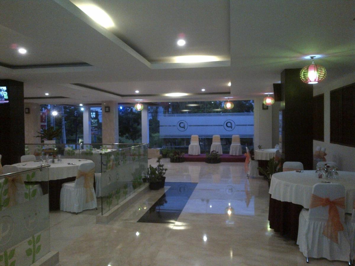 Pratama Hotel & Convention Mataram Exterior foto